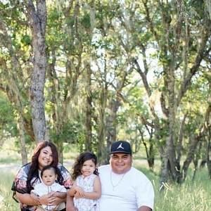 Meet your Posher, Ausencio